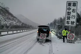 雪还在下！烟台多条高速封闭！最新提醒图片