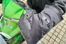 天寒地冻外卖爆增！让骑手们穿暖、安全、放宽心，平台纷纷出台特殊天气保障预案图片
