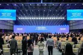 MiniMax创始人闫俊杰：AI一定会变得越来越强，并且变强是无止境的图片
