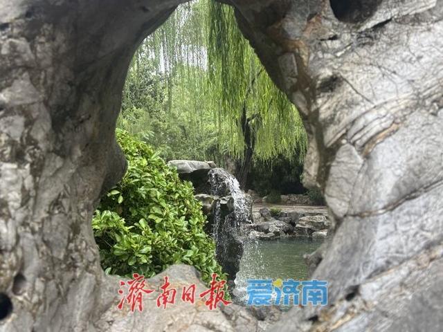 秋雨添韵，“月牙飞瀑”引人瞩目