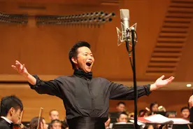 男高音歌唱家王宏伟任天津音乐学院院长图片