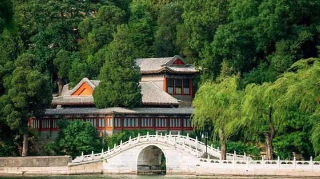 逛西城，到北海公园来个20分钟“精神快充”