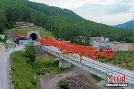 柳梧铁路建设提速 将便利广西与粤港澳大湾区往来图片