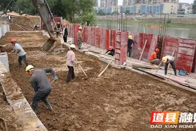 道县：河堤新看台迎端午 龙舟竞渡更添彩图片