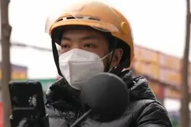 寻亲团圆后代坤回成都送外卖：要让家人过上更好的生活图片