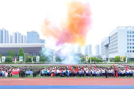 重庆大学2025年春季田径运动会暨体育文化节开幕图片