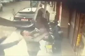 千钧一发！孩子6楼坠落，幸好有他图片