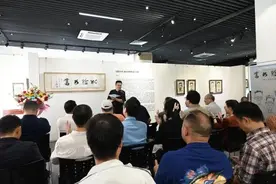 与“不见面”的哲学家见面：杨小彦学人肖像暨手稿展在中大展出图片