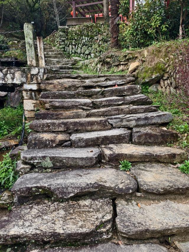 春游江淮请您来丨宿松白崖寨：4264米古寨墙上，藏着“会发光”的云母石