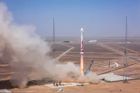 一箭六星！朱雀二号改进型遥二运载火箭有何新亮点？｜封面深镜图片