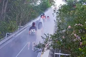 “无痛爬山”引争议，多个选择有何不可？图片