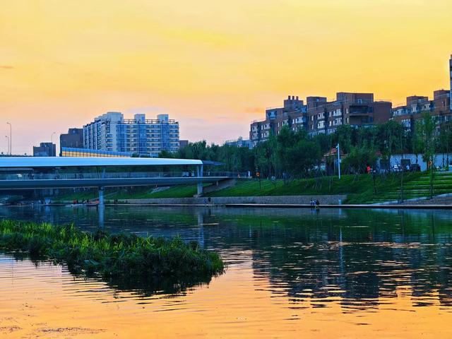灯火初明，北京城夜景绚丽多彩