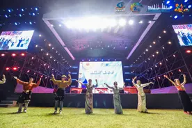 李泉献演，中山公园今夜超city，还有更多精彩在后面｜国庆去哪儿玩图片