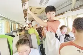 夏天去水上乐园怎么成了遭罪：接驳车像塞罐头，乐园处处都是“坑”？图片