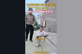 奶奶砍竹子为宝宝自制学步神器 妈妈：宝宝非常喜欢，不愿意离开图片