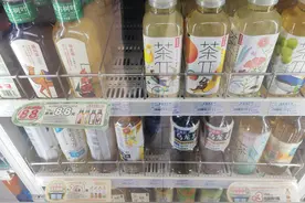 东方树叶、三得利、果子熟了……今年夏天，无糖茶卷到5元以下图片