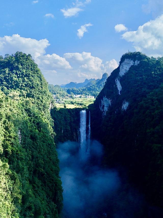 全国文旅媒体人暨文艺名家走进靖西探寻山水秘境