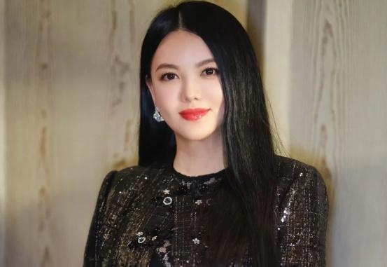 突发！知名主持人李湘，多平台账号被禁止关注！