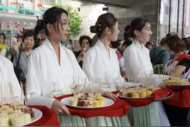 甜！南沙产“白雪公主”“黑美人”玉米亮相广府千年商街图片