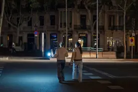 西班牙调查大范围停电原因，政府承诺改进能源供应图片