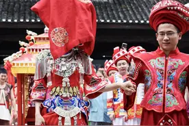 重庆彭水：民族风情助推暑期旅游图片