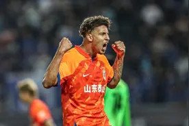 中超｜山东泰山续约巴西外援克雷桑至2027年底图片