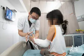 10岁女童逗狗被咬伤，医生提醒：气候回暖烈犬咬伤多发图片