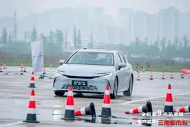 全面升级，产品力拉满——试驾第9代凯美瑞图片