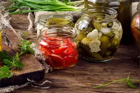 都说“咸菜致癌”，为啥老一辈经常吃却没事？背后真相，看完瞬间醒悟图片