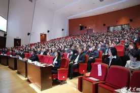 “提灯引路守初心，春晖育梦绽光华”青岛西海岸新区首届中小学班主任节启动图片