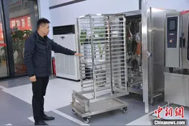 （乡村行·看振兴）探访“中国智慧厨都”：“黑科技”融入烹饪界 “数字厨房”显雏形图片
