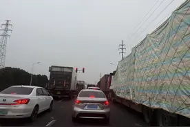 今日14时到22时将迎出城高峰！今晚出发还是明早走？“灵魂拷问”的答案来了图片