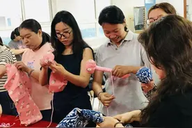 传承端午情 手作艾草锤  ——沣东阿房宫小学“端午节”工会活动图片