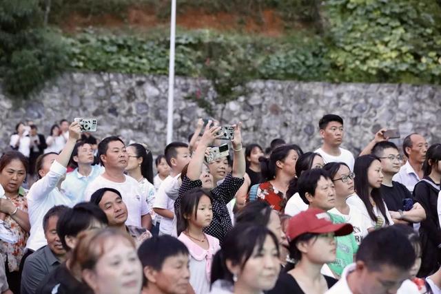 悦·遵义|“醉美遵义·诗画绥阳·烟火蒲场”绥阳县2025年促消费活动暨群众文化健身广场舞大赛启动