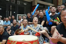 草根篮球引爆狂欢盛宴——百强县篮球联赛首轮掠影图片