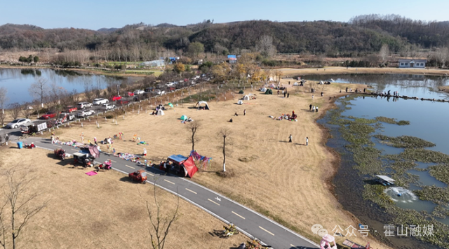 冬日暖阳引客来 霍山东淠河湿地公园成热门打卡地