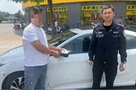 深夜贴涉黄小广告，男子被依法行政拘留图片