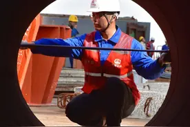 五一坚守岗位不停工 崇启公铁长江大桥建设按下“加速键”图片