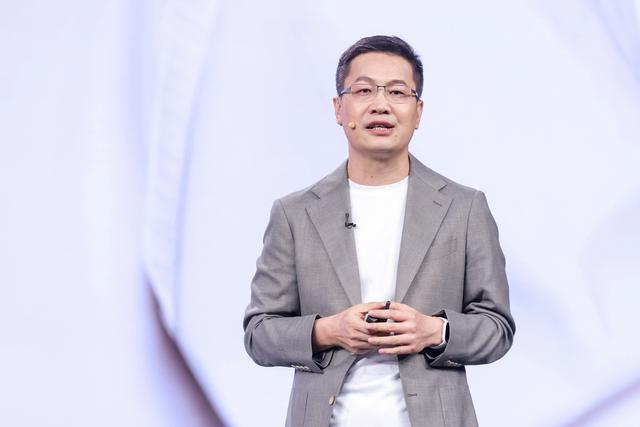 卢伟冰称小米有机会进入世界100强