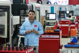 两会青年说丨“95后”数控铣冠军杨登辉：技能人才是制造业高质量发展的重要支撑图片