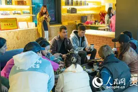 欧亚国家媒体看贵州｜摩旅融合 贵阳高寨村探索乡村振兴“新玩法”图片