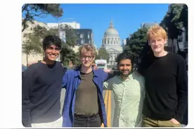 8岁小女孩也能轻松编程！4名本科生打造编程“神器”，公司仅12人，年化收入达6500万美元图片