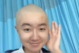 “点读机女孩”母亲回应手术视频质疑：确实生了重病仍在康复图片