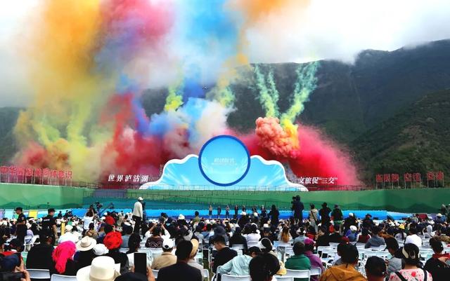 全程高光！万人齐聚，星光璀璨！首届泸沽湖“转山转海节”现场燃爆了！