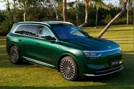 36.8 万起售的问界 M8 小订两周破 7 万，果然问界还是贵的好卖？图片