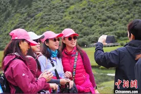 稻城亚丁的台湾来客图片