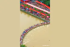 17万人过河趁墟！在阳春“岭南第一墟”有买不完的竹木藤器图片