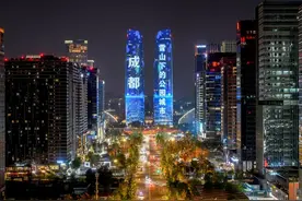 陪你过双节 成都这些地方有灯光秀图片