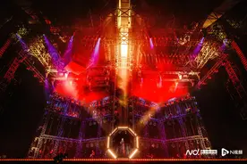 徐佳莹广州“奢侈”开唱，汪苏泷惊喜现身图片