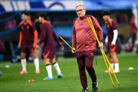 国足热身赛对手确定，中后卫组合面临重组图片